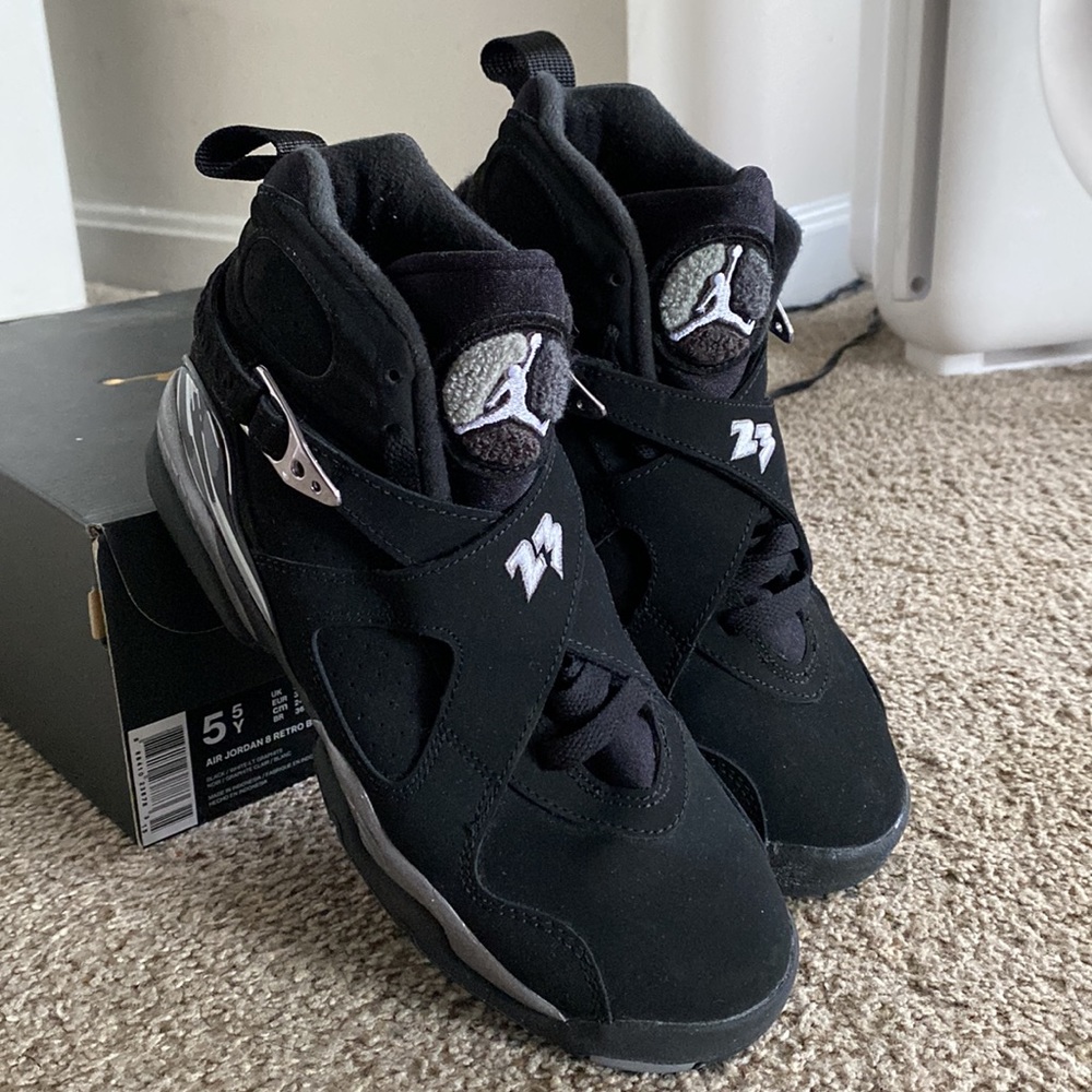 Jordan Chrome 8s (SIZE 5.5Y GRADE SCHOOL/SIZE 7.5 WOMENS)